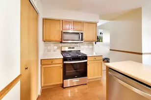 58 Rolling Oaks Rd, Sugar Grove, IL 60554 - Photo 14