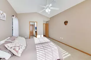 58 Rolling Oaks Rd, Sugar Grove, IL 60554 - Photo 18