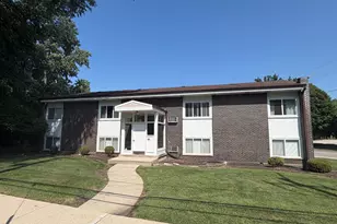 440 Lorraine St, Glen Ellyn, IL 60137 - Photo 1