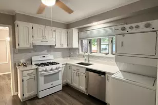 471 Tomahawk St, Park Forest, IL 60466 - Photo 2