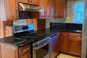 1102 Southbridge Ln, Schaumburg, IL 60194 - Photo 8