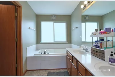 3234 Almond Lane, McHenry, IL 60051 - Photo 14