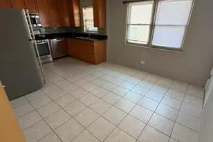 5636 W Goodman St, Chicago, IL 60630 - Photo 4