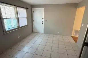 5636 W Goodman St, Chicago, IL 60630 - Photo 6