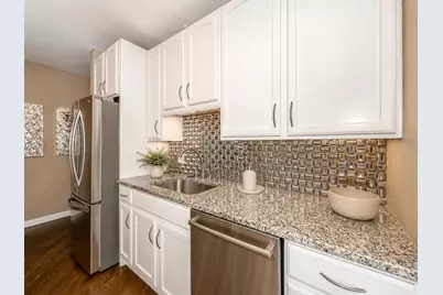 630 N State Street #1708, Chicago, IL 60654 - Photo 6