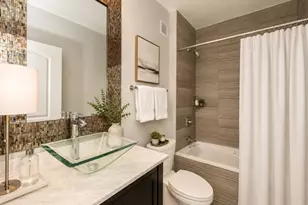 630 N State St, Chicago, IL 60654 - Photo 14