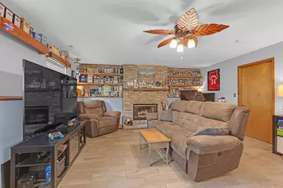 611 Parkway Avenue, Antioch, IL 60002 - Photo 16