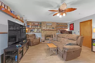611 Parkway Ave, Antioch, IL 60002 - Photo 16