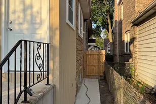 8232 S Calumet Ave, Chicago, IL 60619 - Photo 46