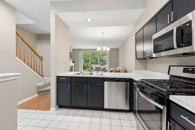 1479 Walnut Hill Avenue, Saint Charles, IL 60174 - Photo 4