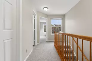 1479 Walnut Hill Ave, Saint Charles, IL 60174 - Photo 10