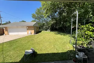 7338 N Tripp Ave, Lincolnwood, IL 60712 - Photo 14