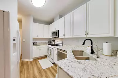 [Address not provided], Warrenville, IL 60555 - Photo 12