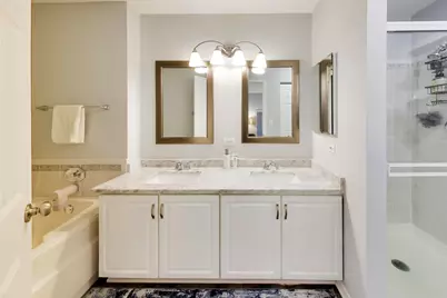 [Address not provided], Warrenville, IL 60555 - Photo 20