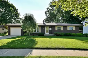 59 S Jane Dr, Elgin, IL 60123 - Photo 1