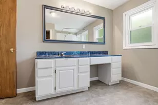 1002 E Empire St, Bloomington, IL 61701 - Photo 20
