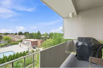 3300 N Carriageway Drive #405, Arlington Heights, IL 60004 - Photo 4