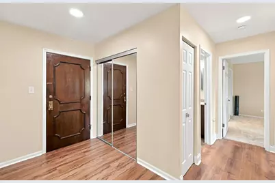 3300 N Carriageway Drive #405, Arlington Heights, IL 60004 - Photo 2