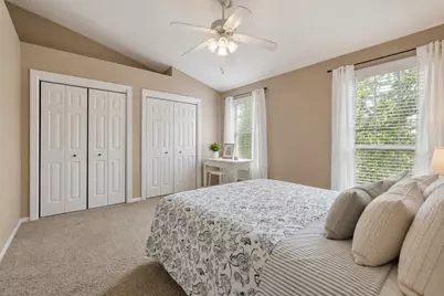 121 Golfview Drive, Glendale Heights, IL 60139 - Photo 10