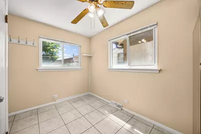 3109 Grove Avenue #1, Berwyn, IL 60402 - Photo 10