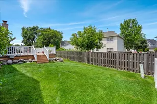 154 Newtown Dr, Buffalo Grove, IL 60089 - Photo 34