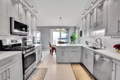 154 Newtown Drive, Buffalo Grove, IL 60089 - Photo 16