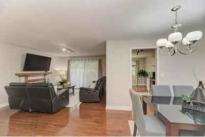 228 Brookside Lane #A, Willowbrook, IL 60527 - Photo 2