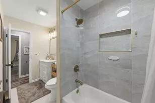 203 Lilac Ln, North Aurora, IL 60542 - Photo 12