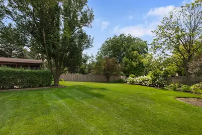 301 Ambria Drive, Mundelein, IL 60060 - Photo 34