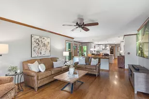 301 Ambria Dr, Mundelein, IL 60060 - Photo 10