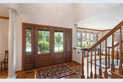 301 Ambria Drive, Mundelein, IL 60060 - Photo 4