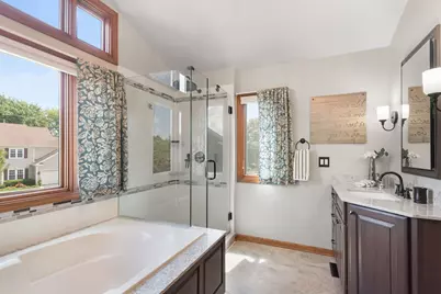 301 Ambria Drive, Mundelein, IL 60060 - Photo 24