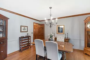 301 Ambria Dr, Mundelein, IL 60060 - Photo 8