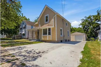 404 Lincoln Street, Harvard, IL 60033 - Photo 2