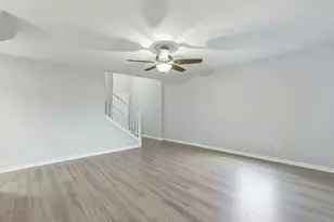 1011 N South Elgin Blvd, South Elgin, IL 60177 - Photo 18