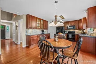 620 Lindsay Cir, North Aurora, IL 60542 - Photo 14
