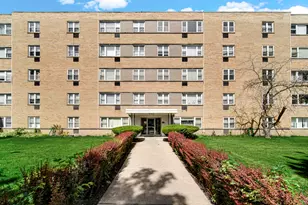 6160 N Damen Ave, Chicago, IL 60659 - Photo 1