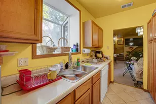 8008 S Ridgeland Ave, Chicago, IL 60617 - Photo 16