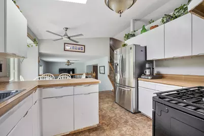 1727 Roosa Lane, Elk Grove Village, IL 60007 - Photo 4