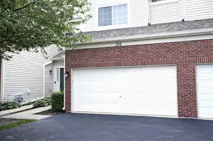 318 Abington Woods Dr, Aurora, IL 60502 - Photo 1
