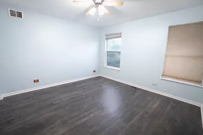 318 Abington Woods Drive, Aurora, IL 60502 - Photo 16