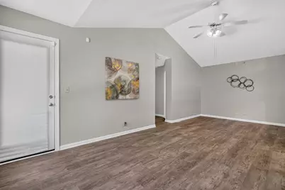 320 Fieldstone Court #320, Bolingbrook, IL 60440 - Photo 6