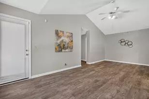 320 Fieldstone Ct, Bolingbrook, IL 60440 - Photo 6