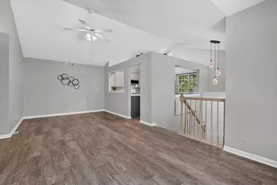 320 Fieldstone Court #320, Bolingbrook, IL 60440 - Photo 4
