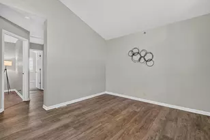 320 Fieldstone Ct, Bolingbrook, IL 60440 - Photo 8
