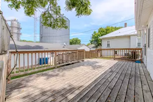 236 W Johnson St, Utica, IL 61373 - Photo 24