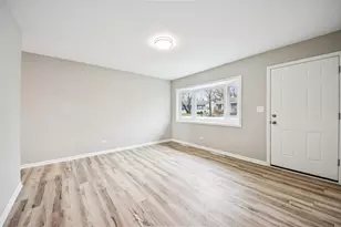 65 Della St, Crystal Lake, IL 60014 - Photo 6