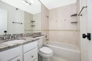 33 W Delaware Pl, Chicago, IL 60610 - Photo 32