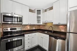 33 W Delaware Pl, Chicago, IL 60610 - Photo 22