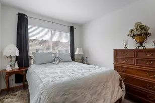 39123 Aberdeen Ln, Beach Park, IL 60083 - Photo 16